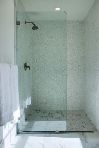 Fixed shower screen, no door fitted by FabWise in Gurugram & Noida — photo 3