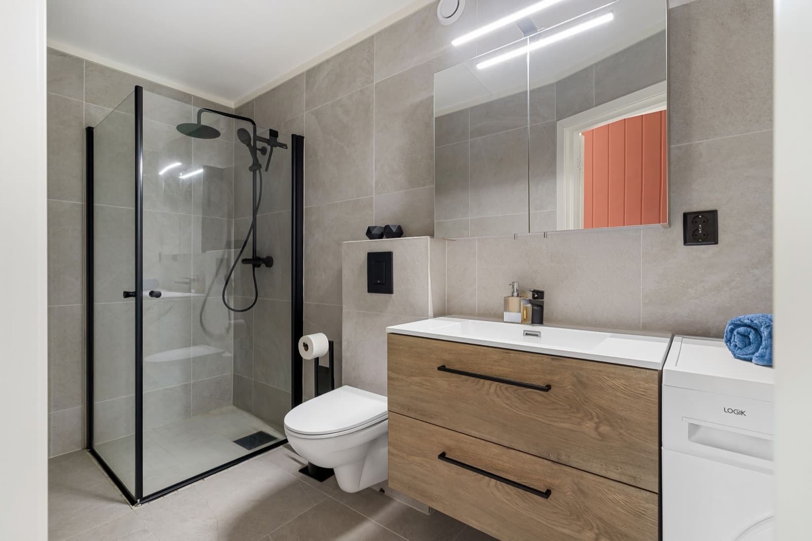 Slim-Profile Corner Enclosure, FabWise