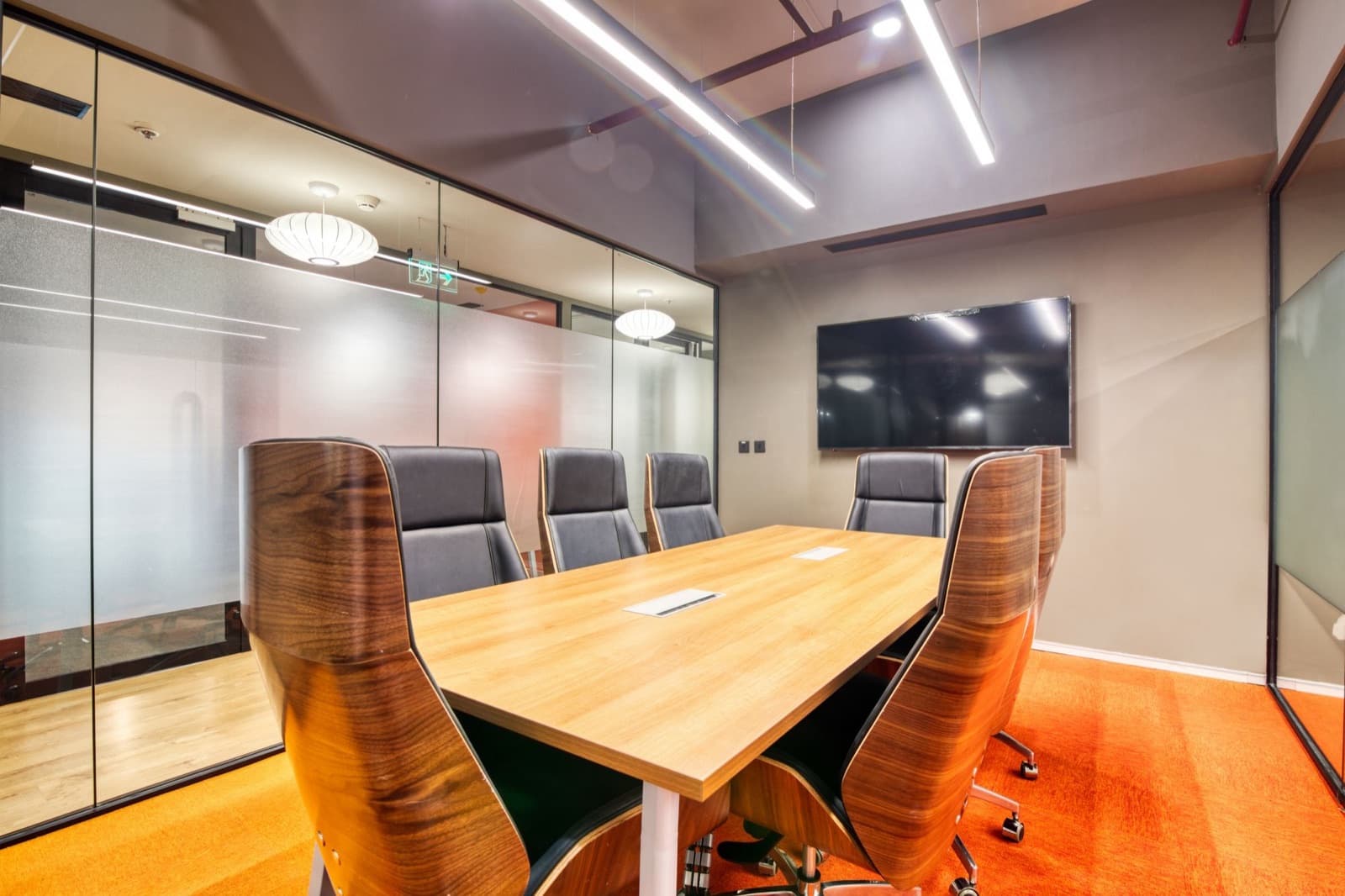 Fixed frameless glass wall, FabWise